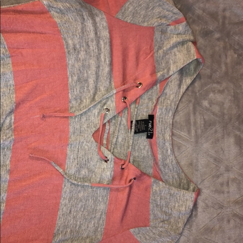 Rue 21 Top